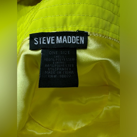 NWOT - STEVE MADDEN Bucket Hat | Yellow Nylon Satin Lining • Y2K • Summer - Picture 4 of 4